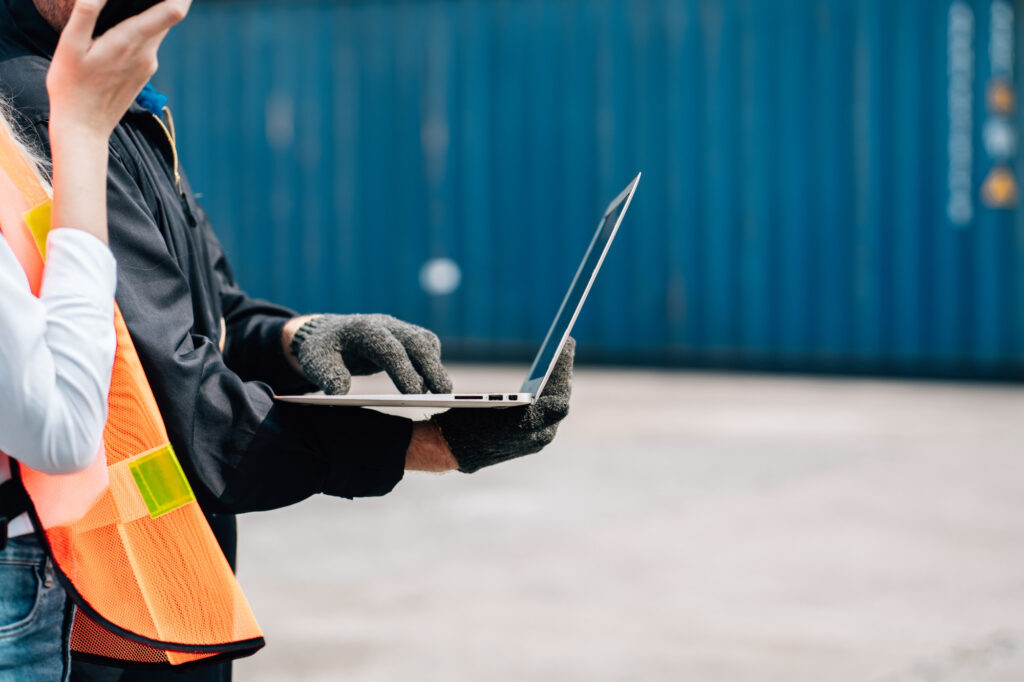 trabajador zona portuaria