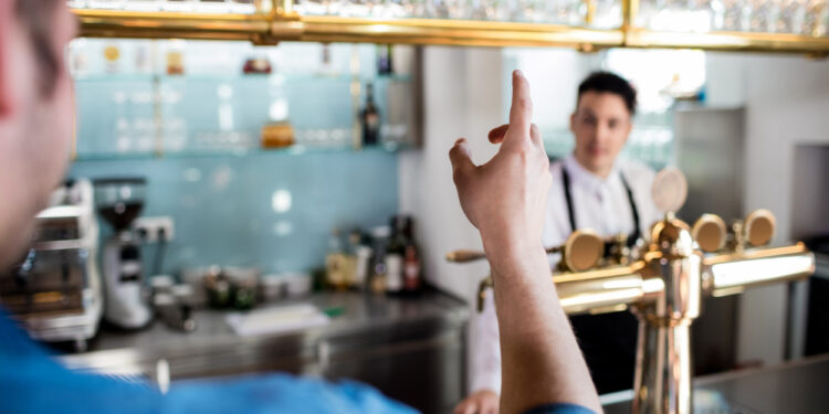 ayudas-hosteleria-servicios