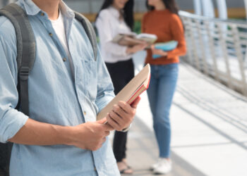 ayudas-practicas-desplazamiento