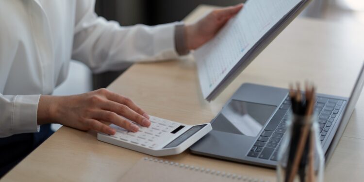 La Universidad de Jaén convoca 24 plazas de Auxiliar Administrativo