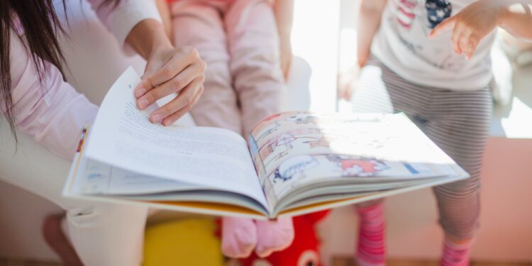 Villanueva de la Torre convoca ayudas para la adquisición de libros de texto y material escolar