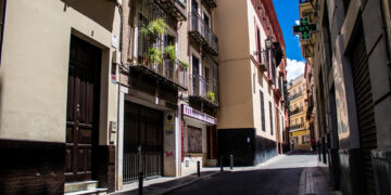 Esplugues de Llobregat lanza ayudas para el IBI de hasta 100 euros en 2024